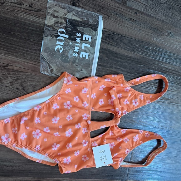 ELE X DAE one piece swim suit - Picture 7 of 15